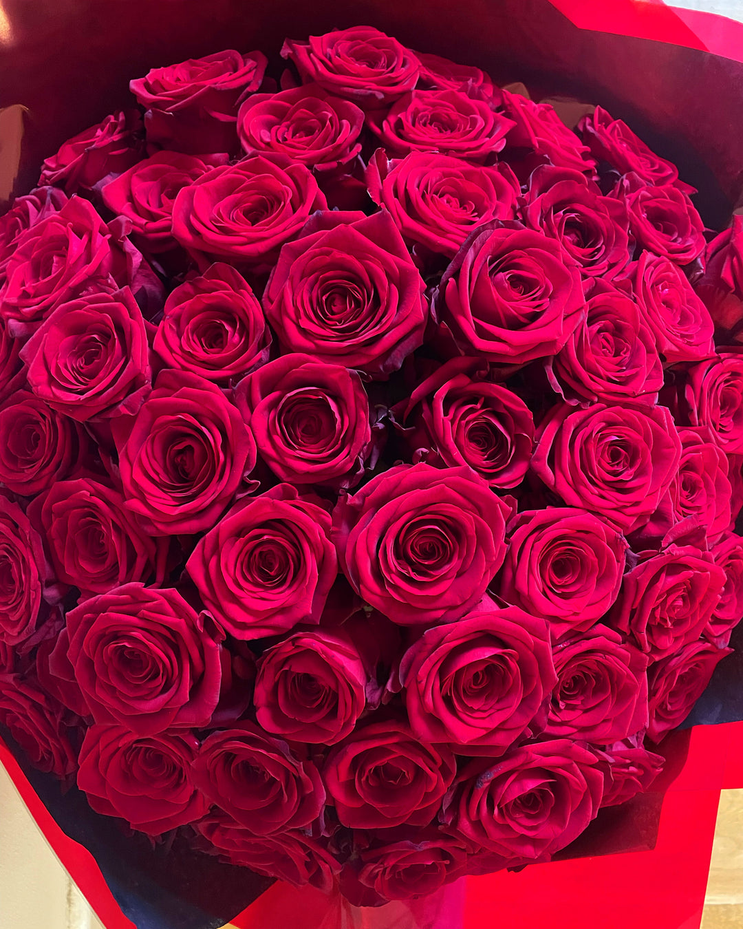 12 red roses